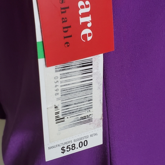 "HOST PICK" Rafella Form & Function Sleevess Top. - Picture 6 of 6